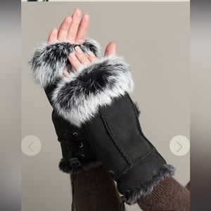 Fingerless Fur Trim Gloves